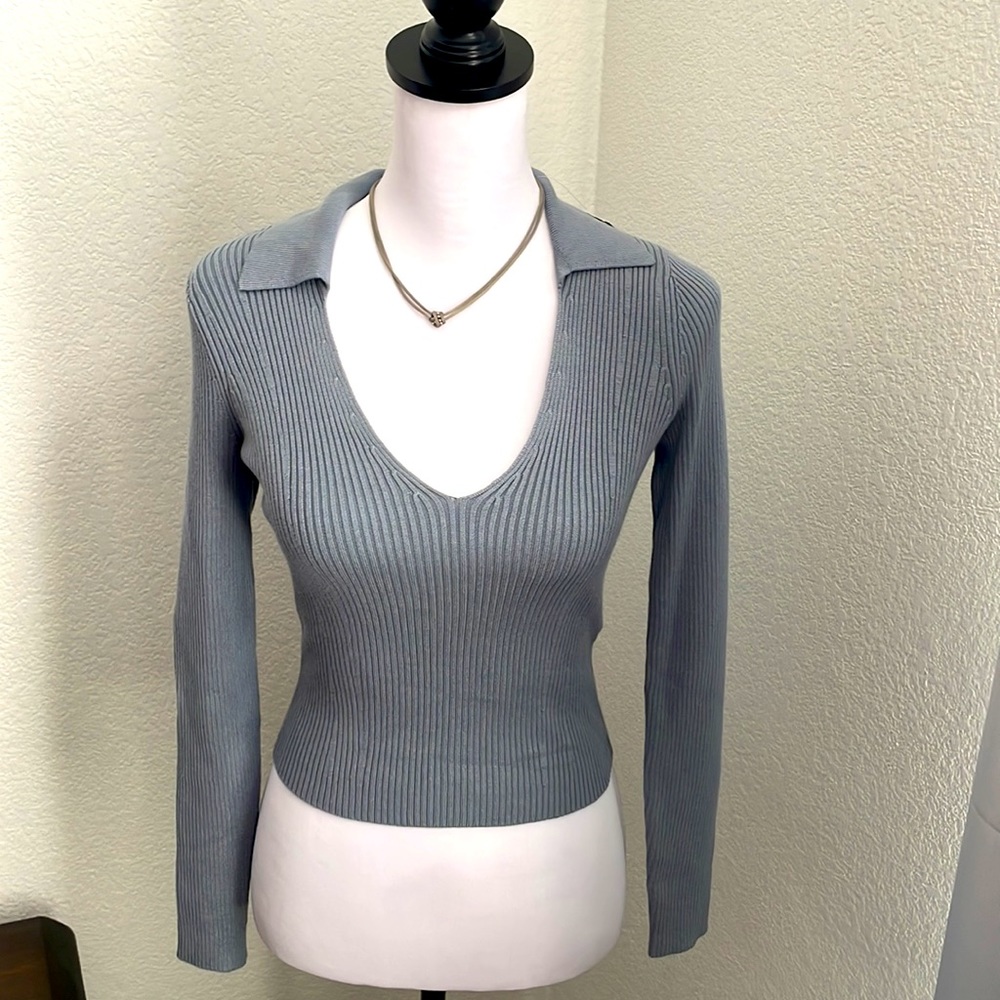 Abercrombie & Fitch Grey Ribbed Bodycon Vneck Collar Sweater S